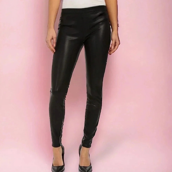 Blank NYC Pants - Blank NYC Faux Leather Pull On Black Leggings Size 26